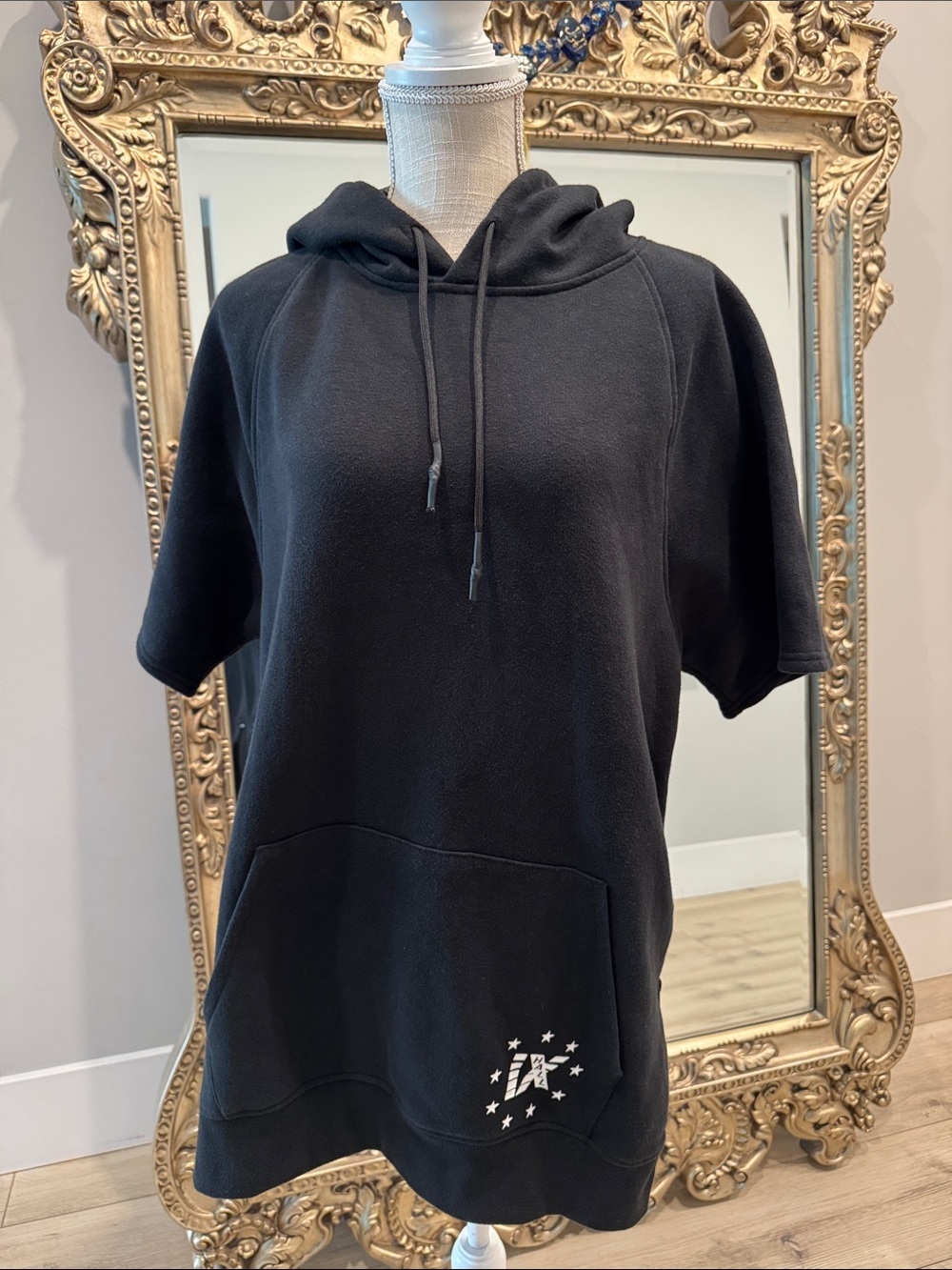 Men's Black Short-Sleeve Zip-Up Hoodie Sweater